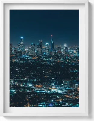 Produktbild von Großartige beleuchtete Stadtsilhouette bei Nacht– Wandbild mit Rahmen – Gerahmtes Bild  – Wanddekoration – 60x80 cm –  Weiß Rahmen