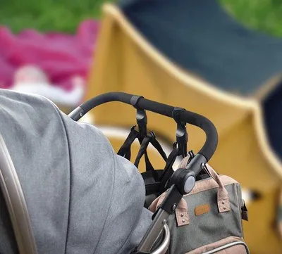 Produktbild von Kinderwagenhaken – universelle Clips – zum Aufhängen von Taschen – praktisch für Reisen