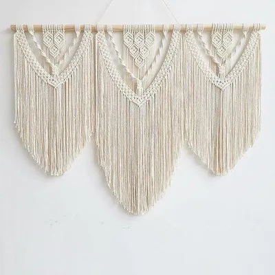 Produktbild von Boho-Makramee-Wandbehang – Gewebter Wandteppich zur Dekoration von Schlafzimmer und Balkon – 110 x 82 cm