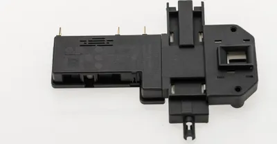 Produktbild von daniplus Verriegelungsrelais, Türverriegelung wie Bosch Siemens 066793, 00066793 ohne Zusatzschalter für Waschmaschine