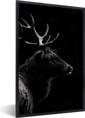 Produktbild von MuchoWow® Gerahmtes Poster Hirsch - Schwarz - Porträt - Geweih - Tiere 60x90 cm - Poster mit Schwarzem Bilderrahmen Wandposter Rahmen Foto Bilder - Kunst