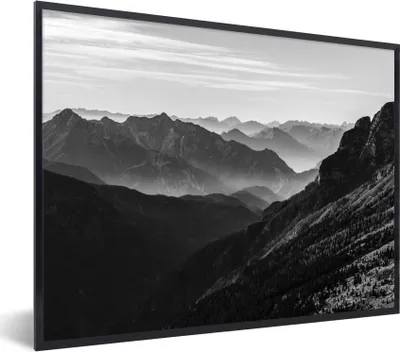 Produktbild von MuchoWow® Gerahmtes Poster Berge - Natur - Nebel 80x60 cm - Poster mit Schwarzem Bilderrahmen Wandposter Rahmen Foto Bilder - Schwarzem - Mit Gestell