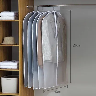 Productafbeelding van Famanu kledingbeschermers – Bescherming voor kleding – 5 jassenhoezen en bijpassende kledinghangers