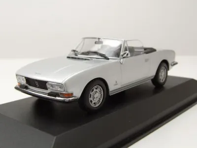 Produktbild von Maxichamps 940112130 Peugeot 504 Cabrio 1977 silber 1:43