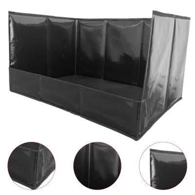 Produktbild von Hundetoilette mit hoher, dreiseitiger Barriere, wasserdicht und robust. Verhindert Verschmutzung von Böden, ideal für Bad, Balkon und Wohnung