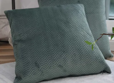 Produktbild von Kissen Dekokissen LxB 45x45 cm Grün Jacquard »GRETA« mit Fischgrät-Design pflegeleicht Reißverschluss weiche 320g Füllung - Vielfältige Farbauswahl, 2023510