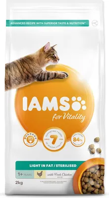 Produktbild von IAMS Katzenfutter Adult/Senior Gewichtskontrolle/Sterilisiert Huhn 2kg