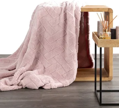 Produktbild von Kuscheldecke CARO – weiche & warme Decke für kalte Tage 150X200 cm Rosa