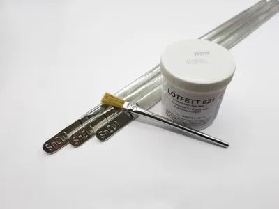 Produktbild von Lötfett LF621 zum Weichlöten, Gewicht: 100 g inkl. gratis Pinsel + 250 g SnCu0,7 Dreikantstangen