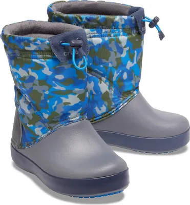 Produktbild von Crocs Crocband Lodge Point Graphic Winter Boot Army Green/Charcoal Größe EU 24-25 Normal