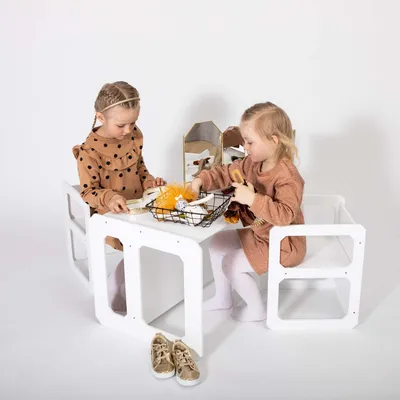 Productafbeelding van Montessori tafel om te spenen en set van 2 stoelen