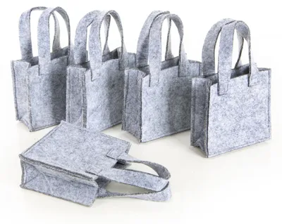 Produktbild von 5 kleine graue Filztaschen mit Henkel Gastgeschenke 10x10cm
