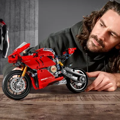 Produktbild von LEGO 42107 Technic Ducati Panigale V4 R Motorrad für Sammler
