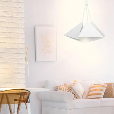 Image de Busso - Suspension, Blanc
