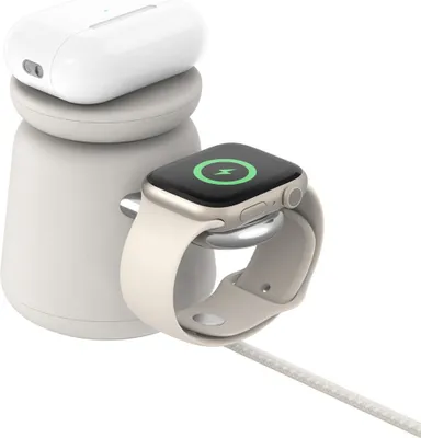 Produktbild von BoostCharge Pro Kabellose 2-in-1-Ladestation mit MagSafe (15 W), weiß