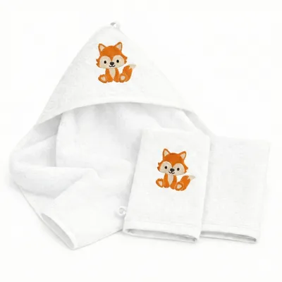 Produktbild von Baby Kapuzenhandtuch Set mit 2 Waschlappen. Baby Handtuch 100x100cm aus 100% Baumwolle - Mit süßem Tiermotiv bestickt - Weiß