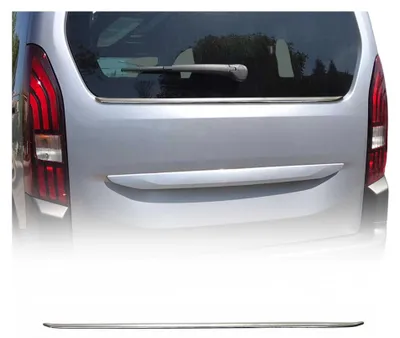 Image de Moulure de Pare-chcos Arrière pour Peugeot Rifter 2018-2025 acier inox, Image générée par une IA
