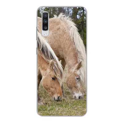 Produktbild von MuchoWow® Handyhülle Schutzhülle Hülle für Samsung Galaxy A70 Zwei grasende Fjordpferde auf einer Wiese Silikon Softcase Handy Hülle - Schutzhaube