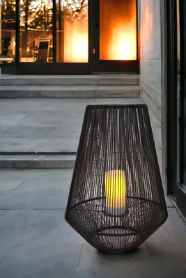 Produktbild von LED Solarleuchte Laterne mit Solar LED Kerze Rattan Optik Windlicht 51 x 37,5 cm