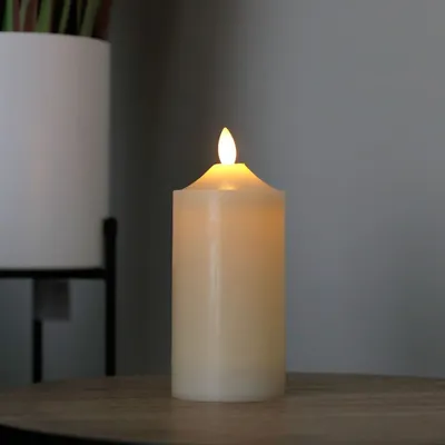 Produktbild von LED Wachskerze elfenbein 7,5x17,5cm Altarkerze Stumpenkerze Weihnachtskerze