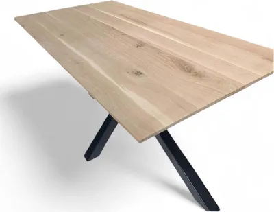 Produktbild von Massiver Eichentisch mit Schweizer Kante 160x90cm, gedrechselte Spinnenbeine in schwarz