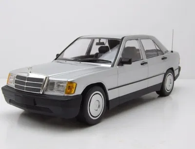 Produktbild von Mercedes 190E W201 1982 silber Modellauto 1:18 Minichamps