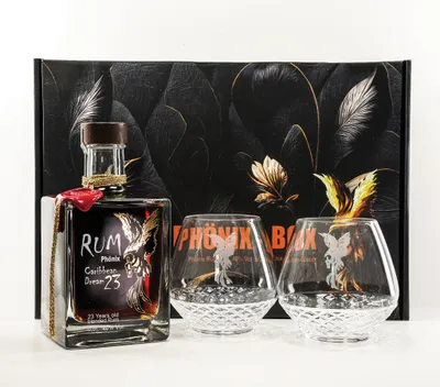 Produktbild von Phönix-Box 23 | Phönix Rum Caribbean Dream 23 0,5L 40% Vol. in der Geschenke-Box mit 2 Gläsern