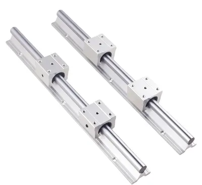 Image de 2 guides linéaires, longueur 600 mm, bloc de pièces CNC
