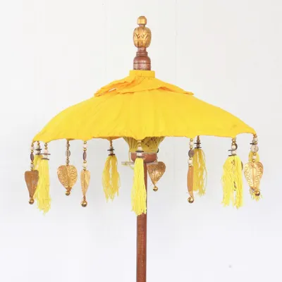 Produktbild von Kleiner Tischschirm aus Bali Garten Schirm Dekoration Party Partyschirm Handarbeit Orient Dekoschirm ca. 40 cm Gelb Gold