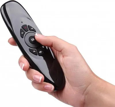 Produktbild von XORO AMW 100 2.4 GHz Kabellose Air Mouse mit Gyroskop Sensor, integriertem Mikrofon, Akku und QWERTZ Tastatur in Schwarz
