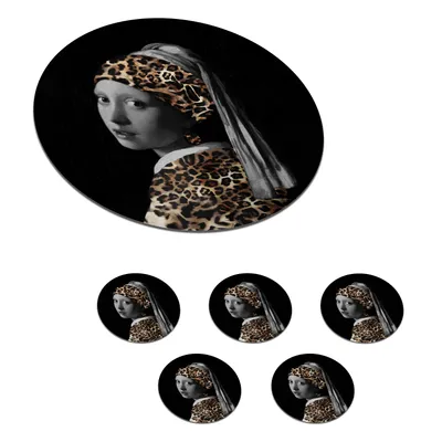Produktbild von KitchenYeah® Glasuntersetzer Rund 6er Set Das Mädchen mit dem Perlenohrring - Pantherdruck - Johannes Vermeer 10x10 cm Untersetzer für Gläser - Getränkeuntersetzer - Tischplattenschutz - Tischunterse