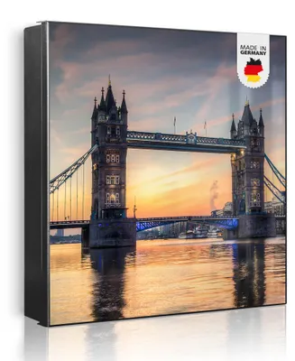 Produktbild von banjado Schlüsselkasten aus Metall, 30x30cm groß mit 32 Haken, als Magnettafel nutzbar, Korpus schwarz, Anschlag rechts, Tower Bridge [SKG1 12412]