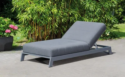 Produktbild von Sonnenpartner Lounge-Liege Divine Aluminium mit Polsterung anthrazit Gartenliege Sunbrella Sonnenlie
