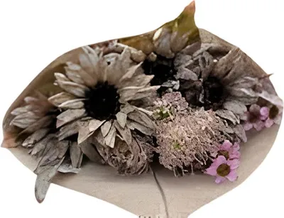 Produktbild von Grüner Kunstblumenstrauß mit Trockenblumen-Optik