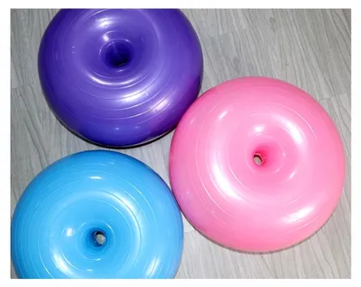 Produktbild von Donut-förmiger Gymnastikball aus PVC mit Pumpe für Yoga und Pilates