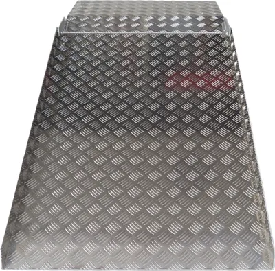 Produktbild von WORHAN Mobil Schwellenrampe Variable Höhenverstellung Ladeplattform Stufenrampen Rollstuhlrampe Alu Aluminium Rampe Türschwellenrampe TR157