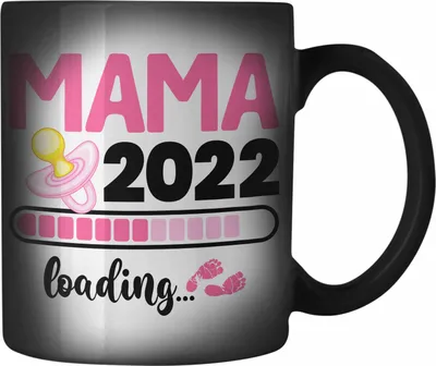 Produktbild von Trendation - Mama 2022 Loading Farbwechsel Zauber-Tasse Schwanger Schwangerschaftsverkündung Überraschung (Schwarz)