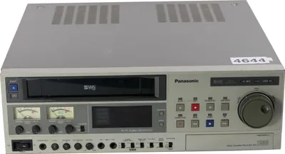 Produktbild von Panasonic AG-7330-E | Professional Super VHS Recorder for Broadcasting