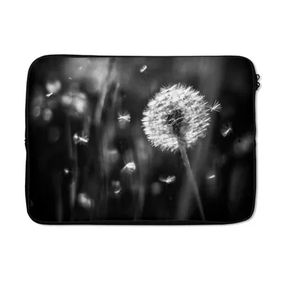 Produktbild von MuchoWow® Laptop Hülle 13 Zoll Löwenzahn - Schwarz - Weiß - Pflanze Laptoptasche - Laptophülle - Sleeve - Rundumschutz