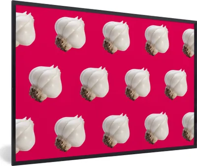 Produktbild von MuchoWow® MuchoWow® Gerahmtes Poster Knoblauch - Muster - Rot 90x60 cm - Poster mit zchwarzem Bilderrahmen - Fotorahmen - Foto-Plakat