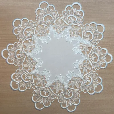 Produktbild von Tischdeckchen INES Spitzenbordüre Vintage weiß Polyester Ø 30 cm