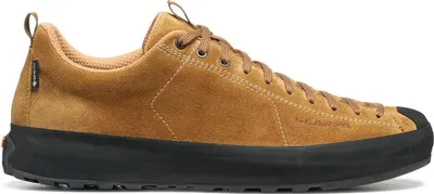 Hellbrauner Scarpa Mojito Wrap GTX Schuh aus Wildleder mit braunen Schnürsenkeln und schwarzer Gummisohle