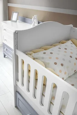 Immagine prodotto di Cameretta moderna Montessori con letto e cassettiera Design funzionale