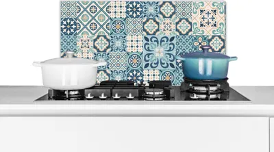 Obrázok produktu pre KitchenYeah® Splashback kitchen - Kuchynský splashback - Ochrana steny sporáka a drezu - Kvety - Modrá - Dizajn - Obklad 60x30 - Alu-Dibond (alternatíva skleneného splashbacku) - Tepelne odolný - Splashback na sporák
