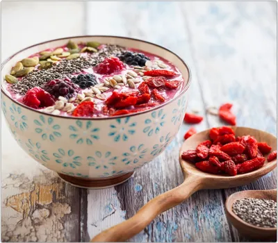 Produktbild von Spritzschutz Herdabdeckplatte Schneidebrett aus Glas Müsli in Schüssel 1-Teilig (60x52cm)