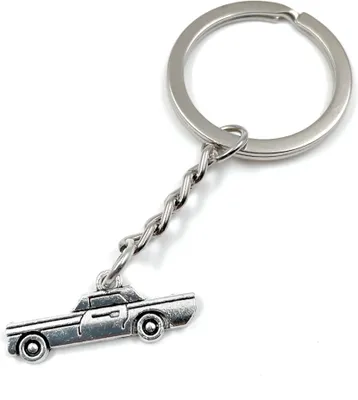 Zdjęcie produktu dla Onwomania Ami car muscle car sled brelok metalowy talizman w aluminiowym pudełku, idealny na prezent