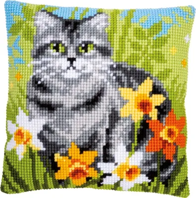 Produktbild von Vervaco Kreuzstichkissen "Katze zwischen Blumen", Stickbild vorgezeichnet, 40x40cm