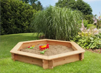 Produktbild von Sandkasten 6-eck Ø 174 cm Lärche