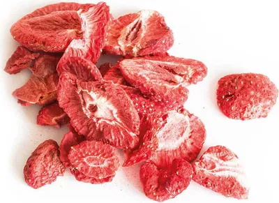 Immagine prodotto di Fragole intere liofilizzate 20g - Gustosa frutta croccante, sana e nutriente Fragole liofilizzate 20g - Frutta croccante di alta qualità per uno spuntino salutare