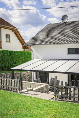 Produktbild von Terrassenüberdachung gutta Premium Acryl klar 712 x 406 cm anthrazit